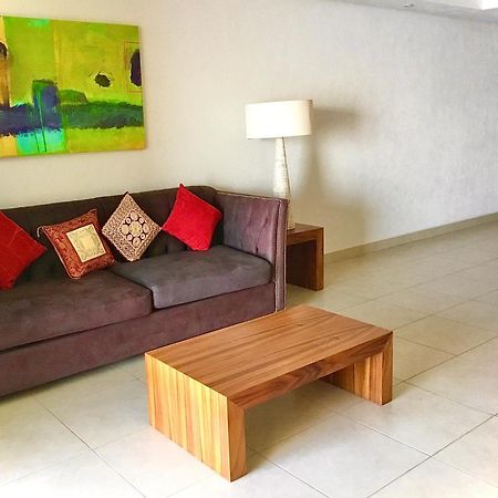 Apartamentos Grand Venetian Puerto Vallarta Quarto foto