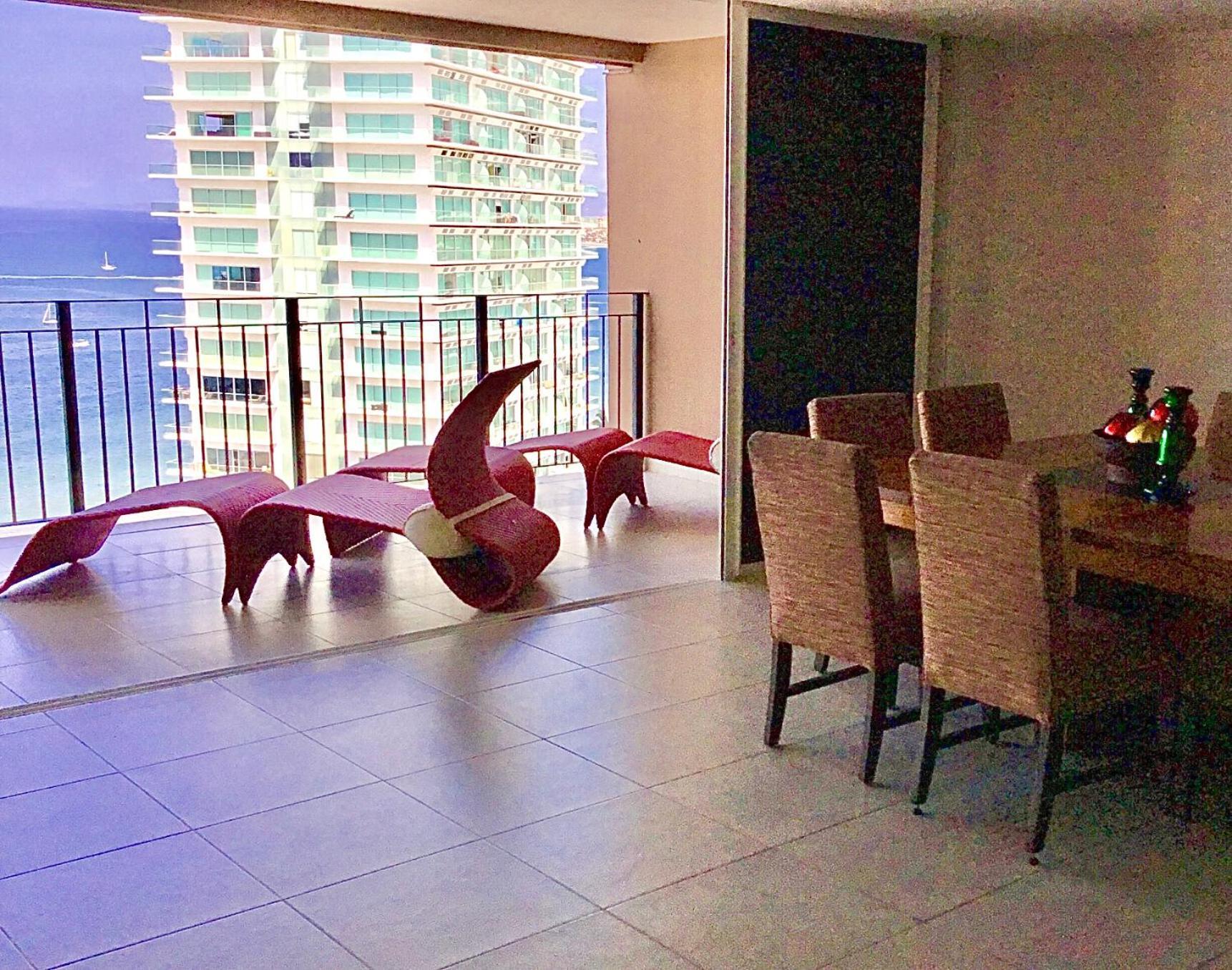Apartamentos Grand Venetian Puerto Vallarta Quarto foto